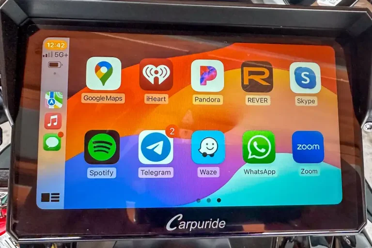 carpuride-w702-review-apple-carplay-android-auto-motorcycle-unit-11-768x512